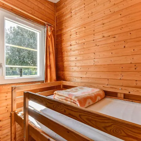 Scenic Holiday In Saint-savinien With Jacuzzi, Garden Casa de Férias *